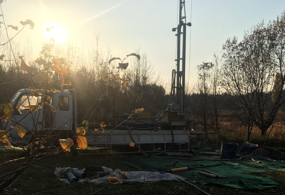 Буріння свердловин під воду в граніті