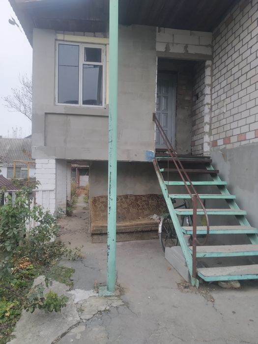 Терміново.. двоповерховий будинок