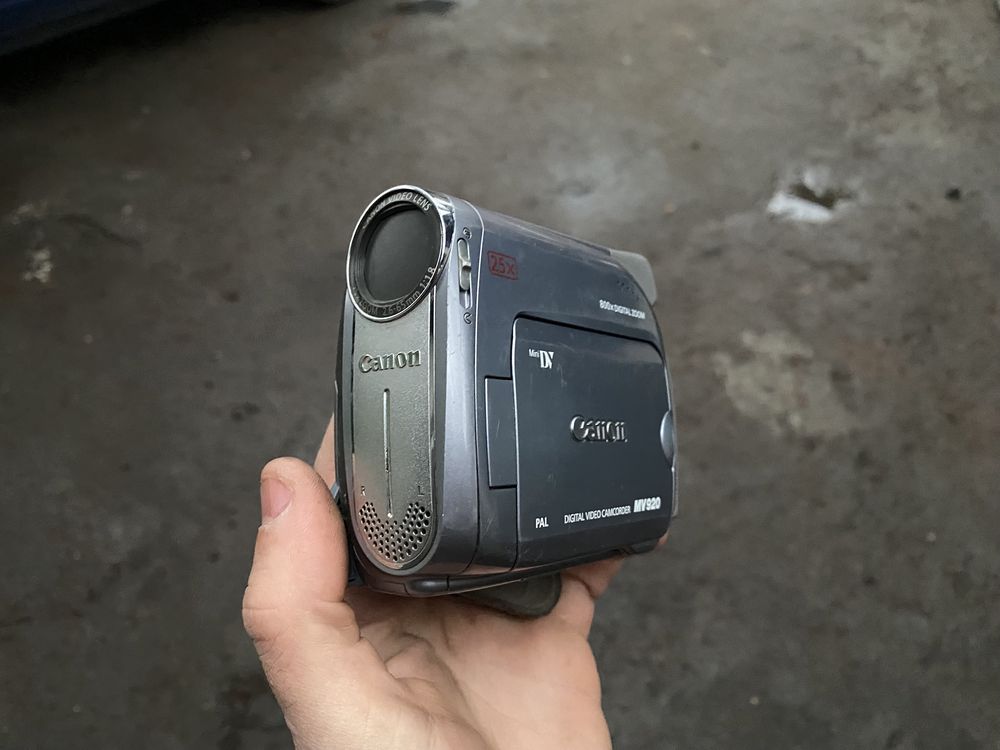 Видеокамера Canon Mv920E Japan 300 грн отправка