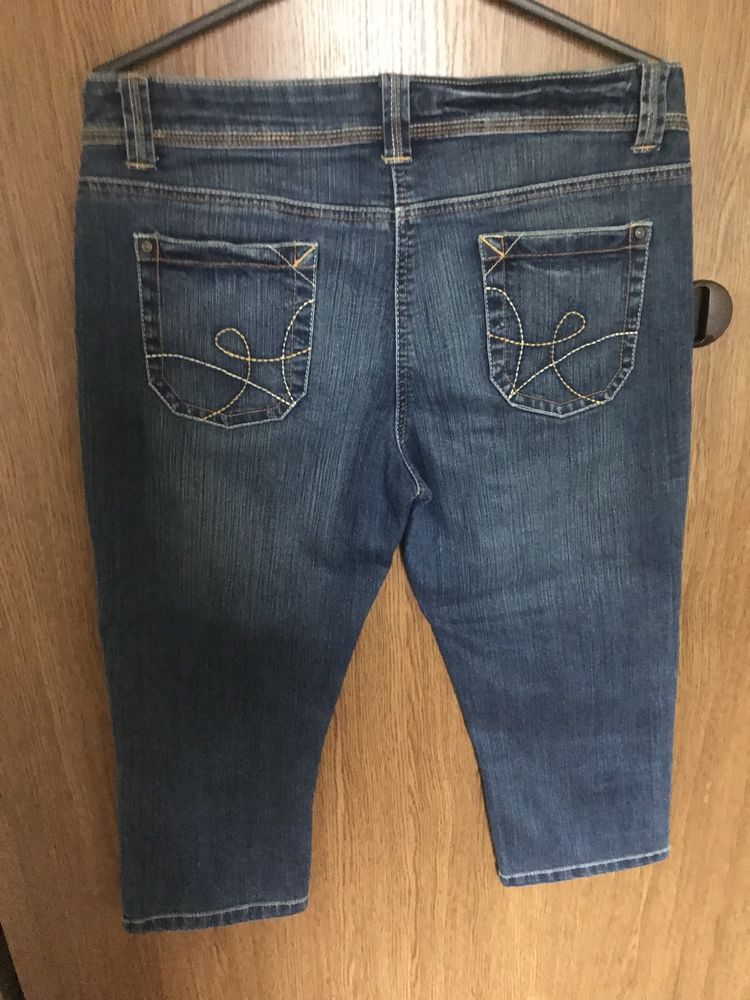 Nowe Spodnie Jeans damskie. Patrz foto.