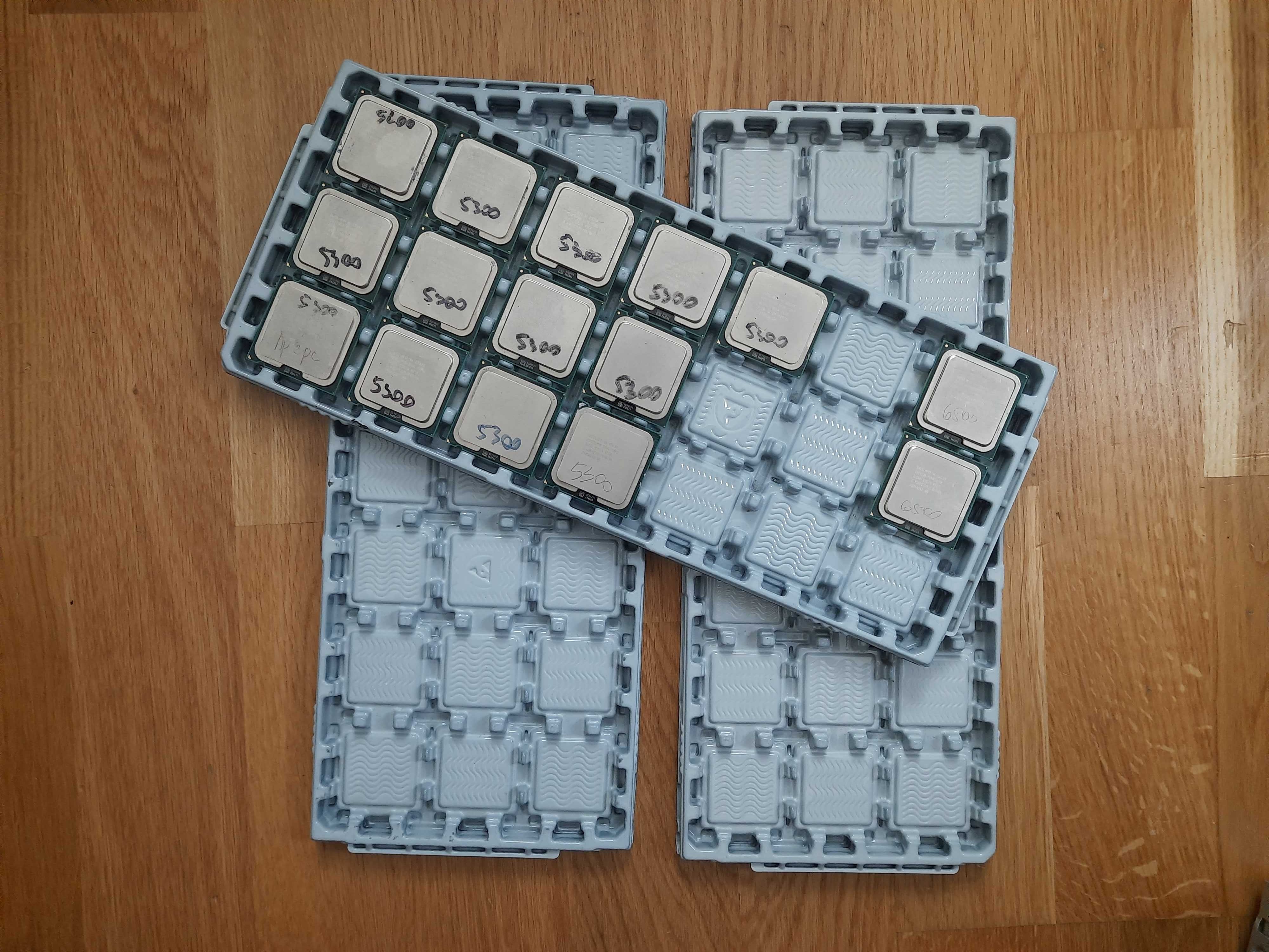 Пластиковий лоток для комп'ютерних процесорів Intel (на 21 шт)