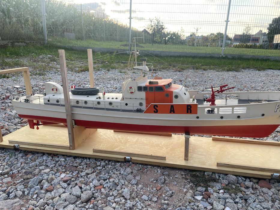 Rc Statek Robbe FL-8