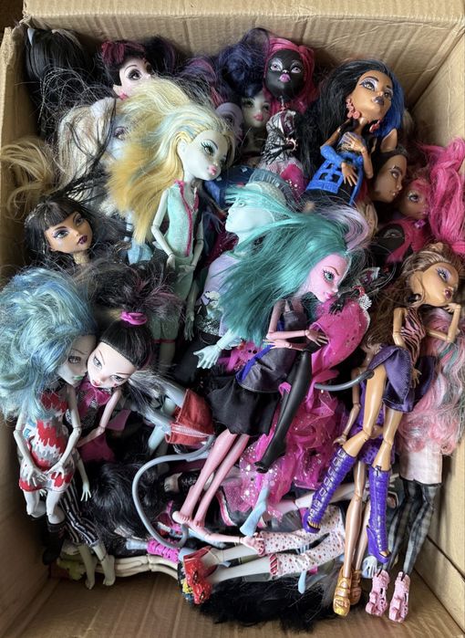Проаж ляльок монстер хай