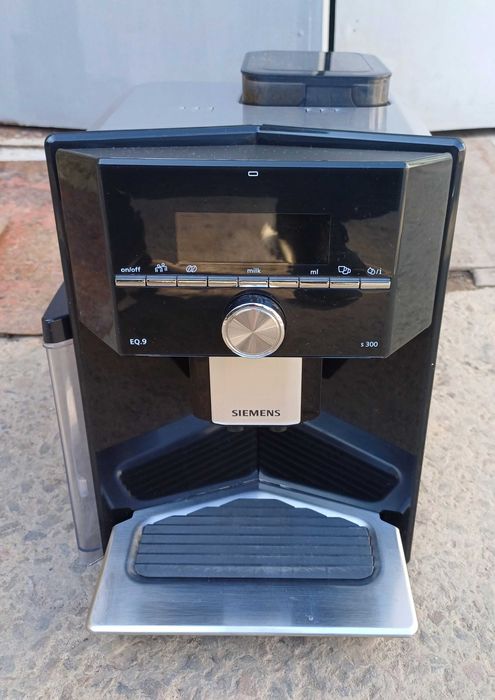 Кавоварка кавомашина Сіменс Siemens EQ.9 s300 TI903509DE чорна