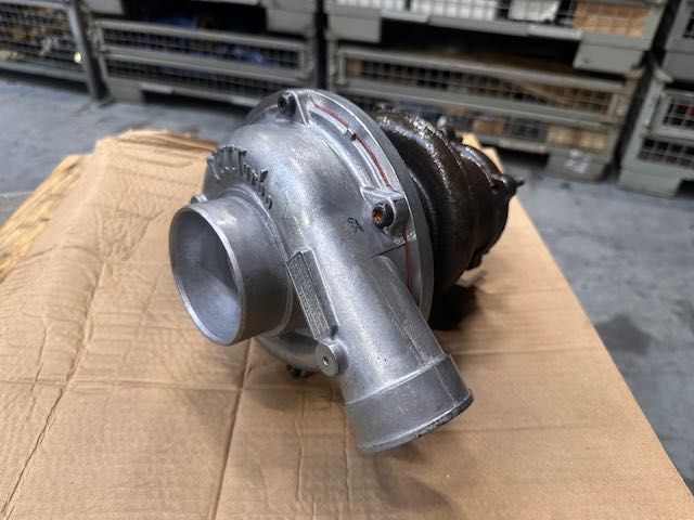 TURBO sprężarka international harvester nowa leżak