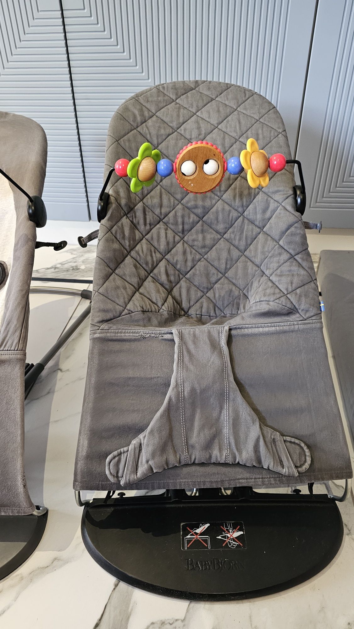 Bujak baby bjorn z zabawką 2 szt