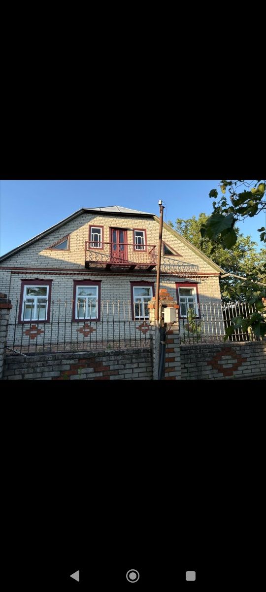 Продам дом в центре Краснокутска