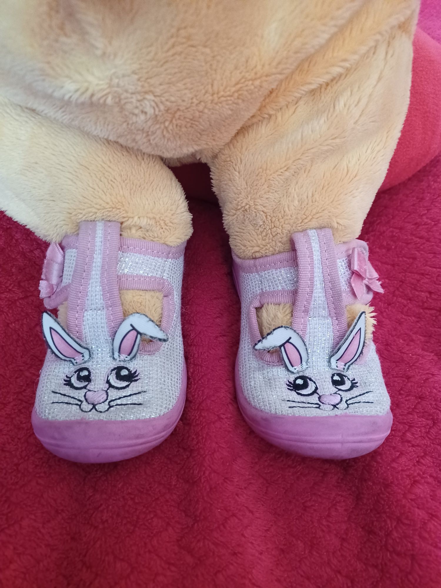 Kapcie dziewczęce r 24