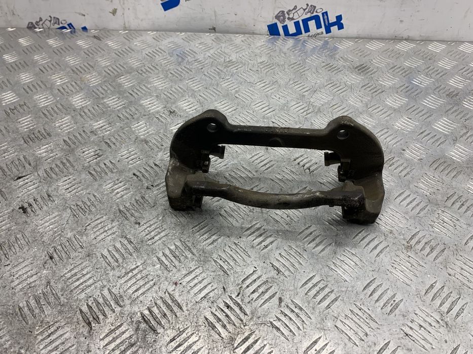 Скоба переднего правого суппорта 3QF615126 для Volkswagen Atlas 2016-2