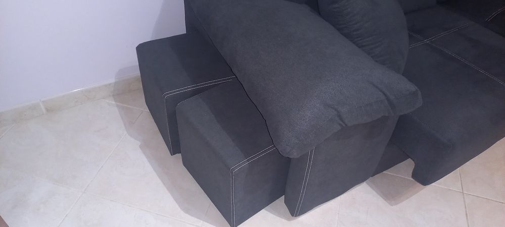 Sofá com Chaise Long