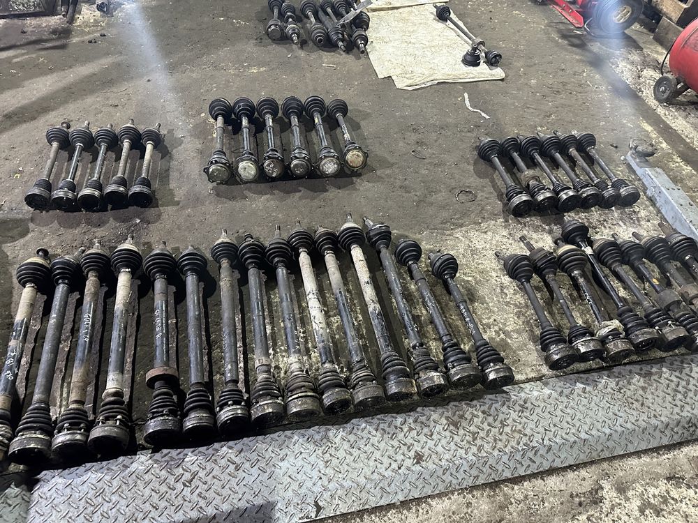 Привод Піввісь Полуось Шрус Volkswagen Golf 3 4