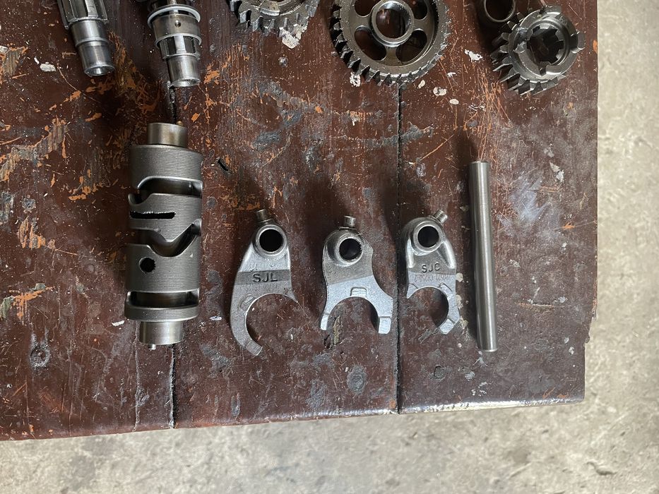 Продам вилочки перемикання кпп кові макс 300