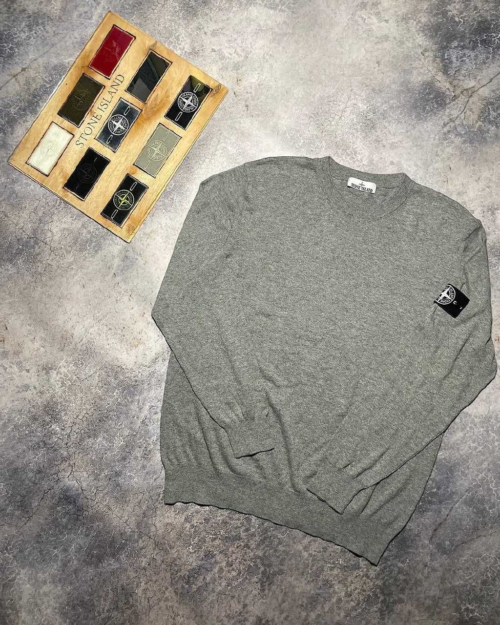 Special edition Model Glow sweatshirt
