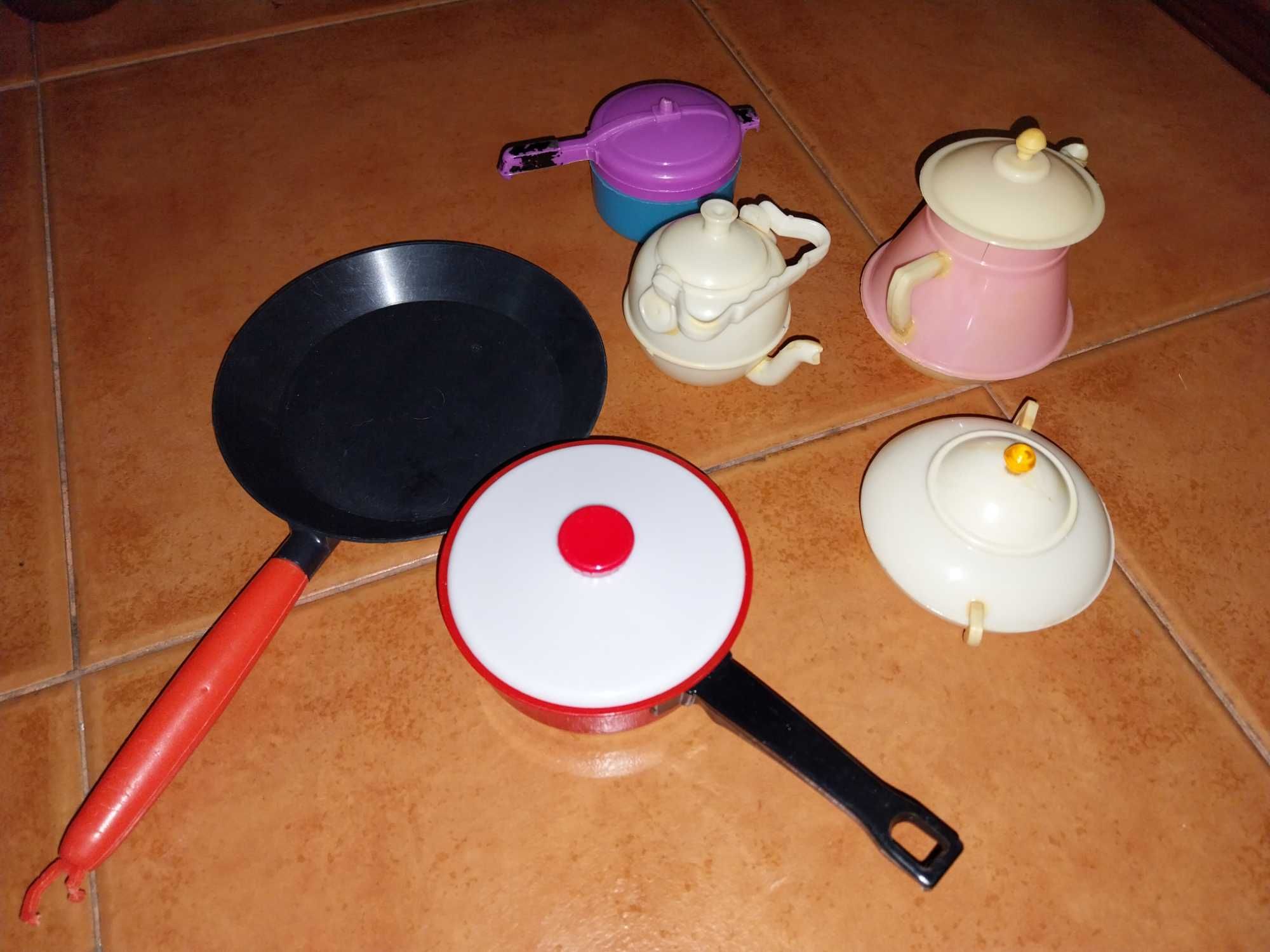 Brinquedos antigos - utensílios de cozinha anos 70