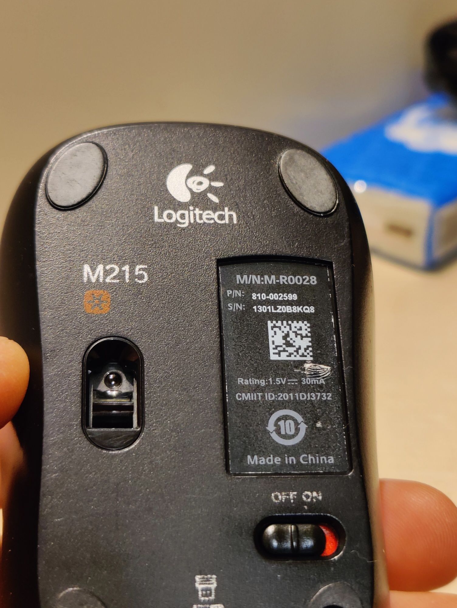 Беспроводная мышка Logitech M215