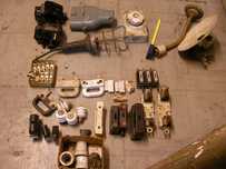 Lote materiais antigos de eletricidade industrial domestica e nautica.