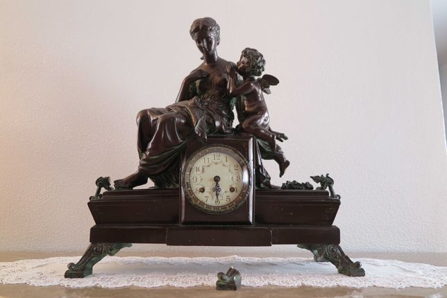 Relógio-Estátua decorativo para restauro
