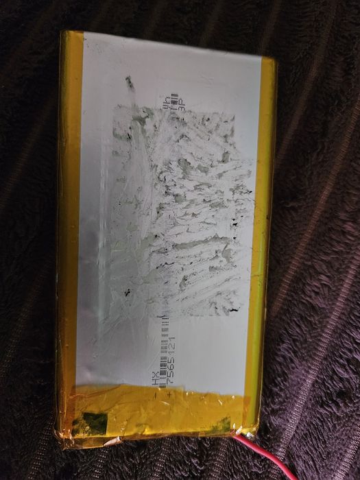 Акумулятори 3,7v