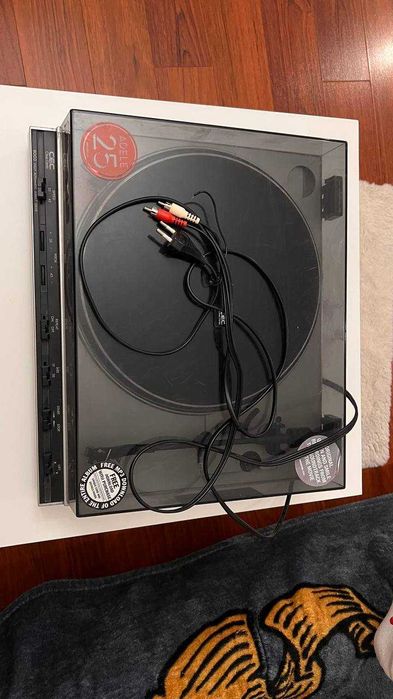 Gramofon C.E.C. 8003