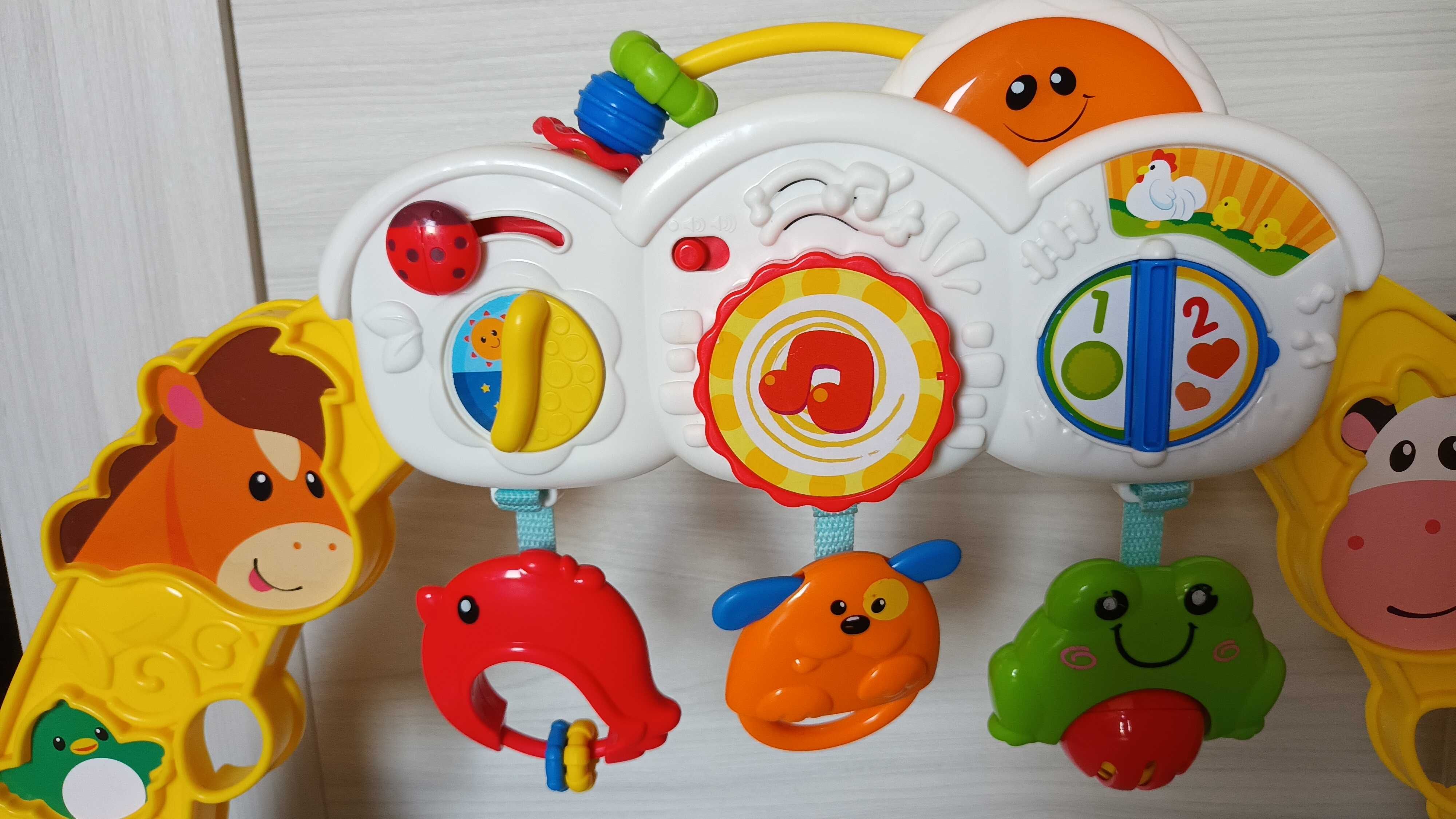 Minisiłownia interaktywna stojak edukacyjny smily play grający zabawka