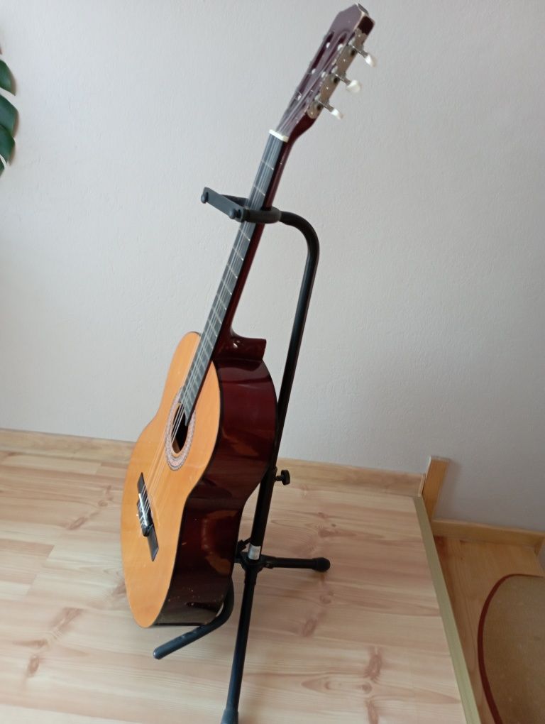 Gitara klasyczna.