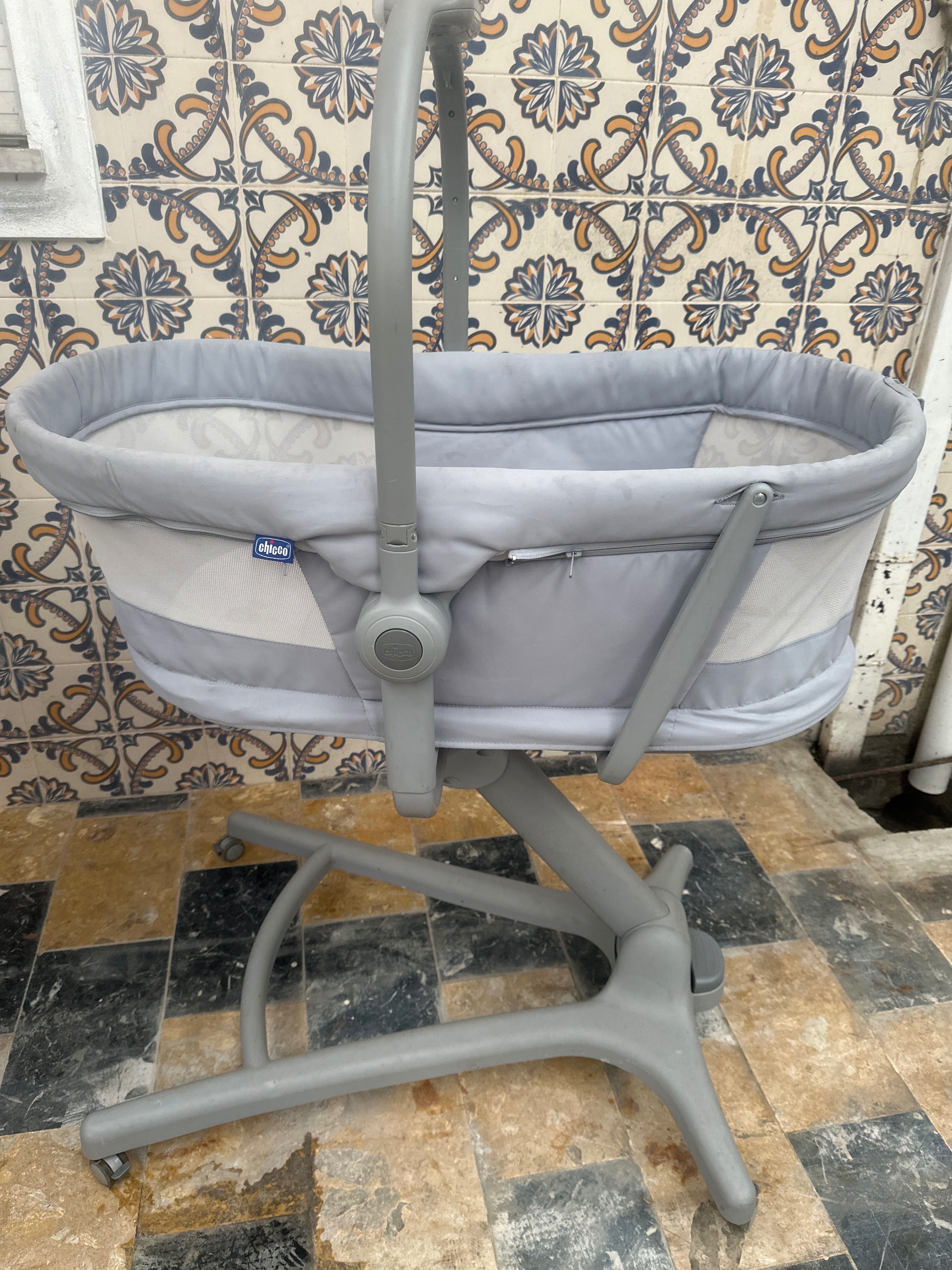 Berço chicco baby hug