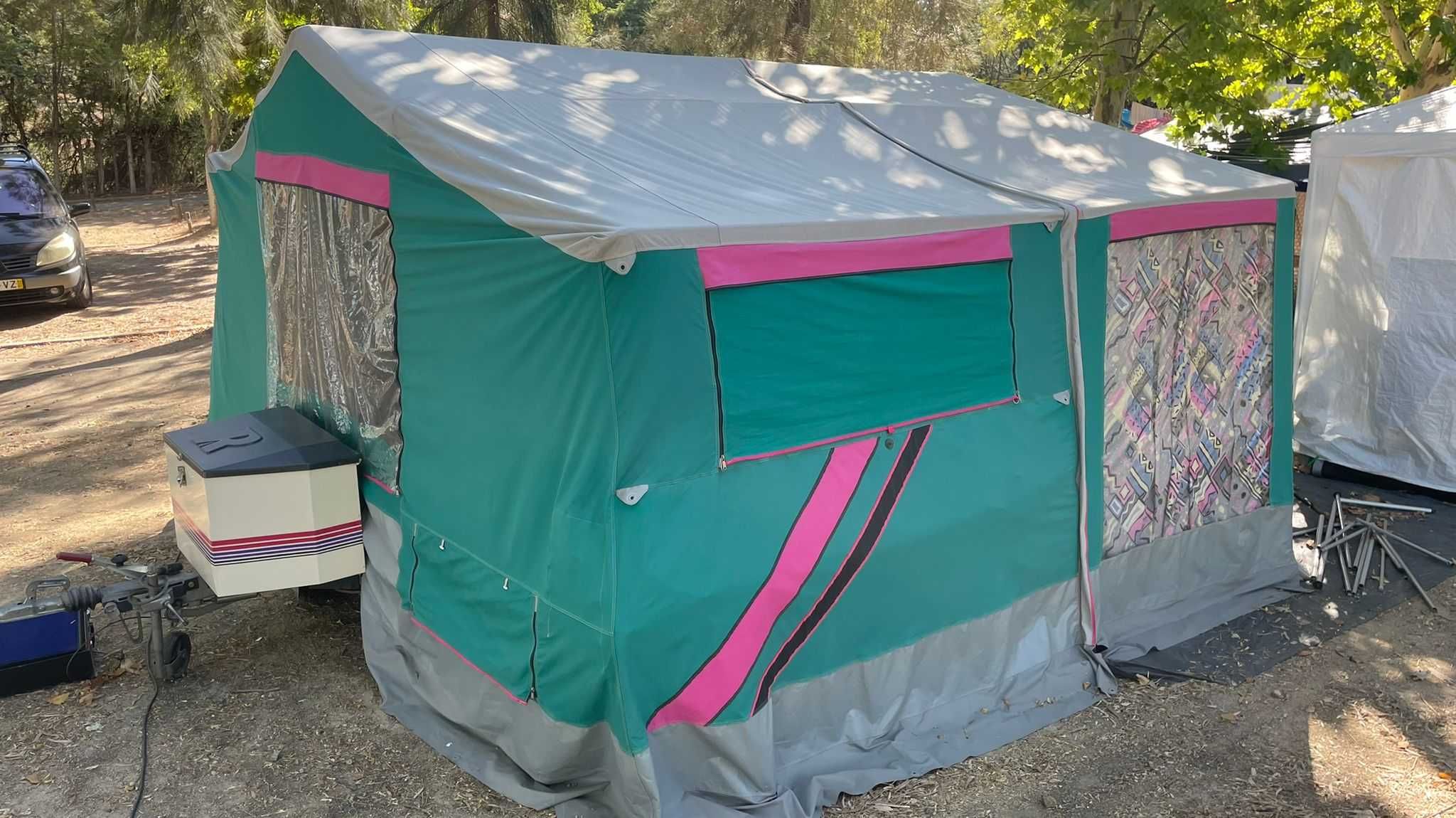 Atrelado tenda , uma "casa" para as suas férias