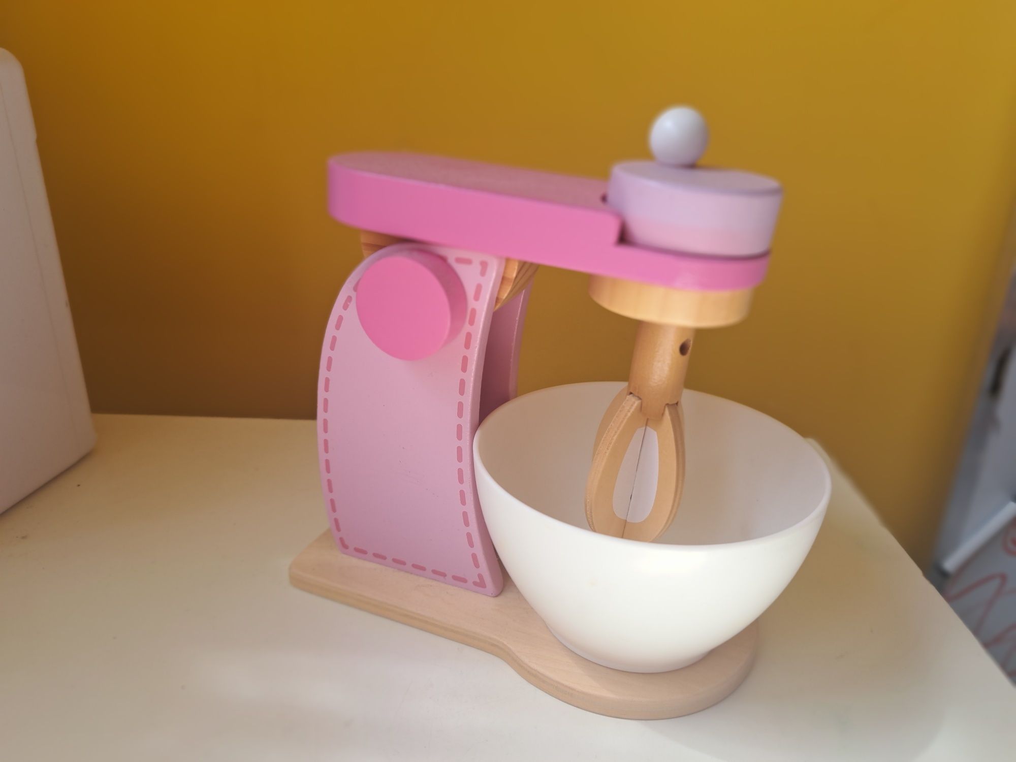 Robot kuchenny drewniany do zabawy