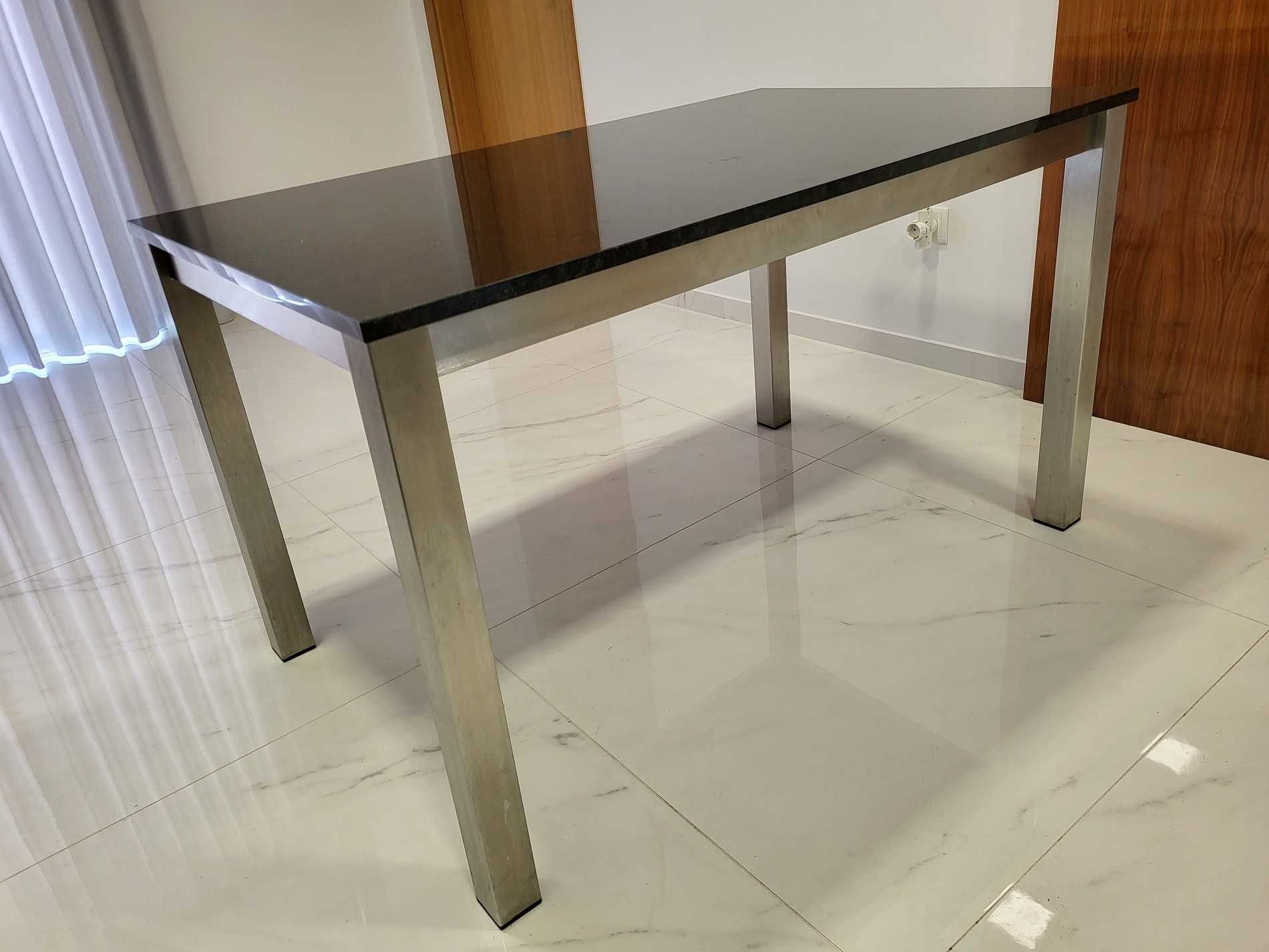 Mesa de Cozinha tampo Pedra Natura Preta com pé aço inox escovado