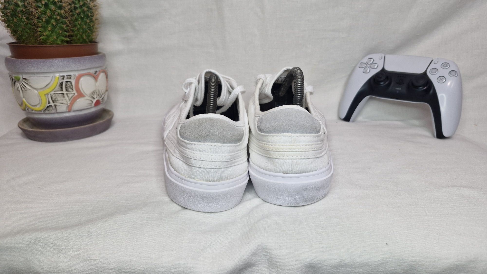 Білі кеди Adidas.Розмір 42.5