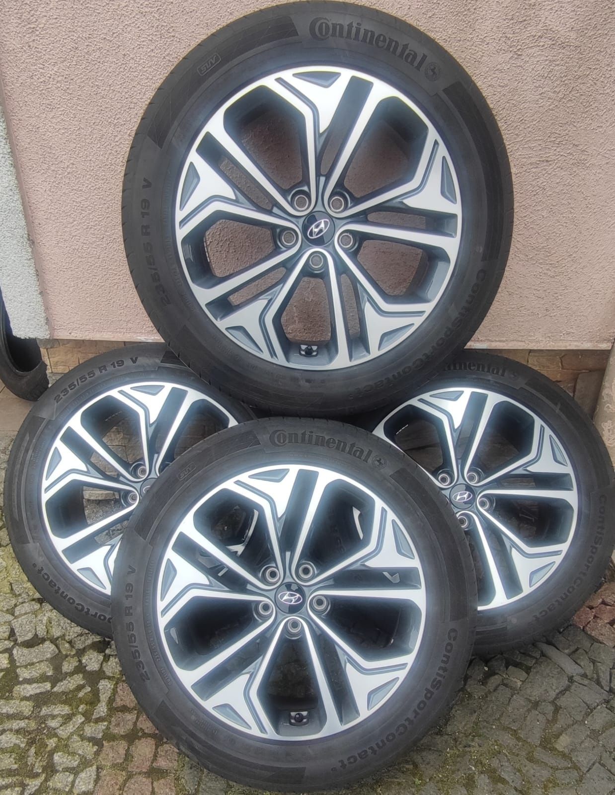 Felgi z oponami Hyundai Santa Fe Kia Sorento 8x19 ET51 5x114,3