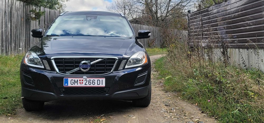 Автомобіль VOLVO XC60