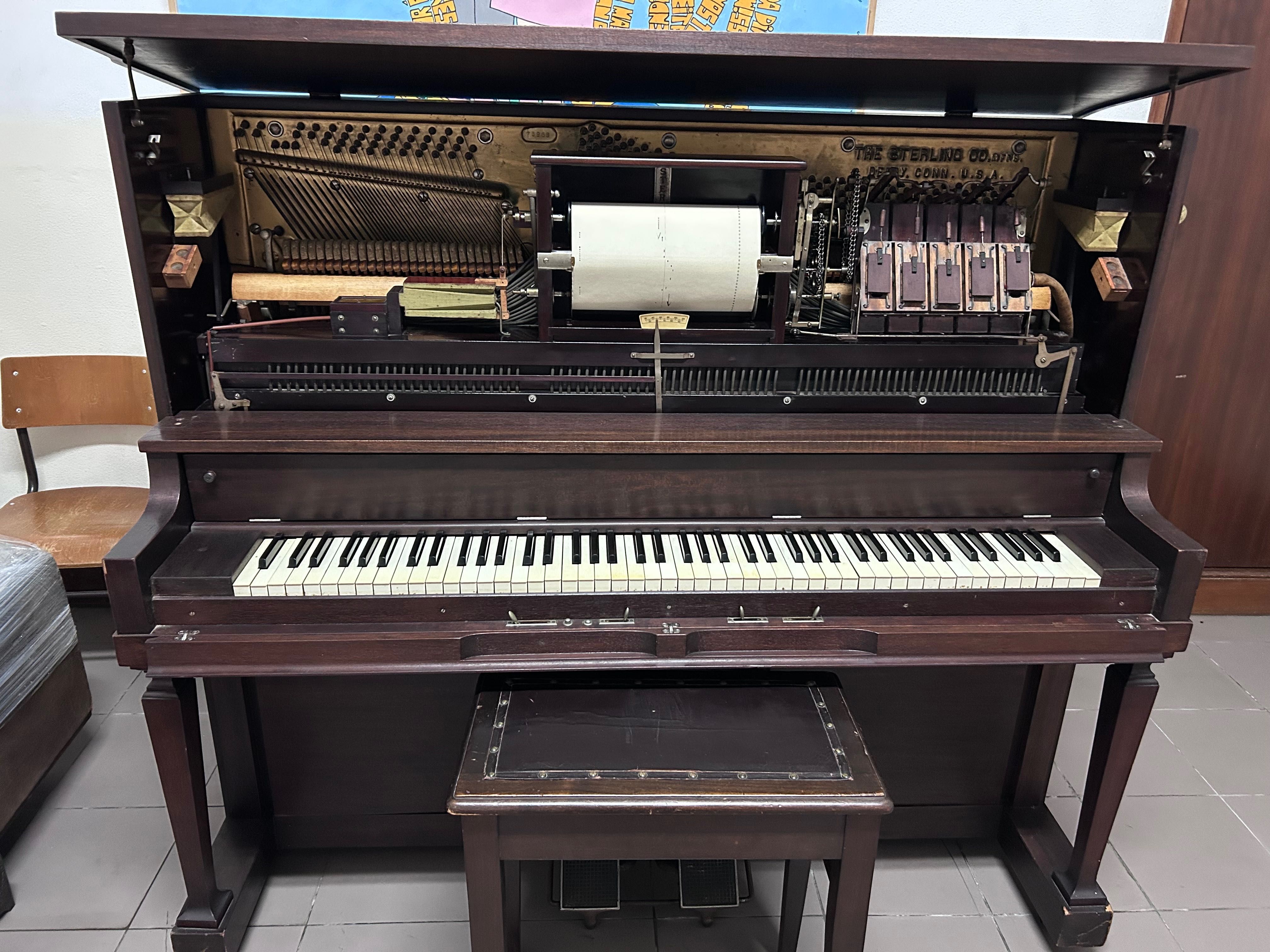 Sterling Player Piano - Pianola