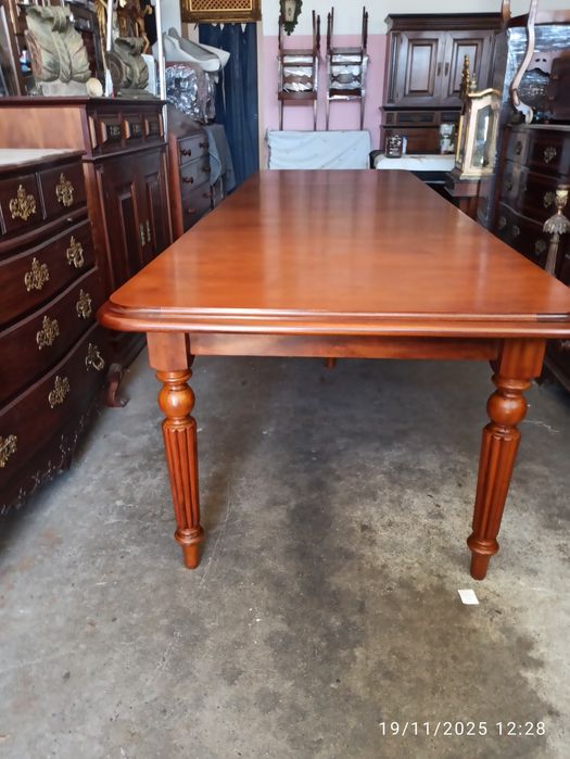 Mesa de sala de jantar