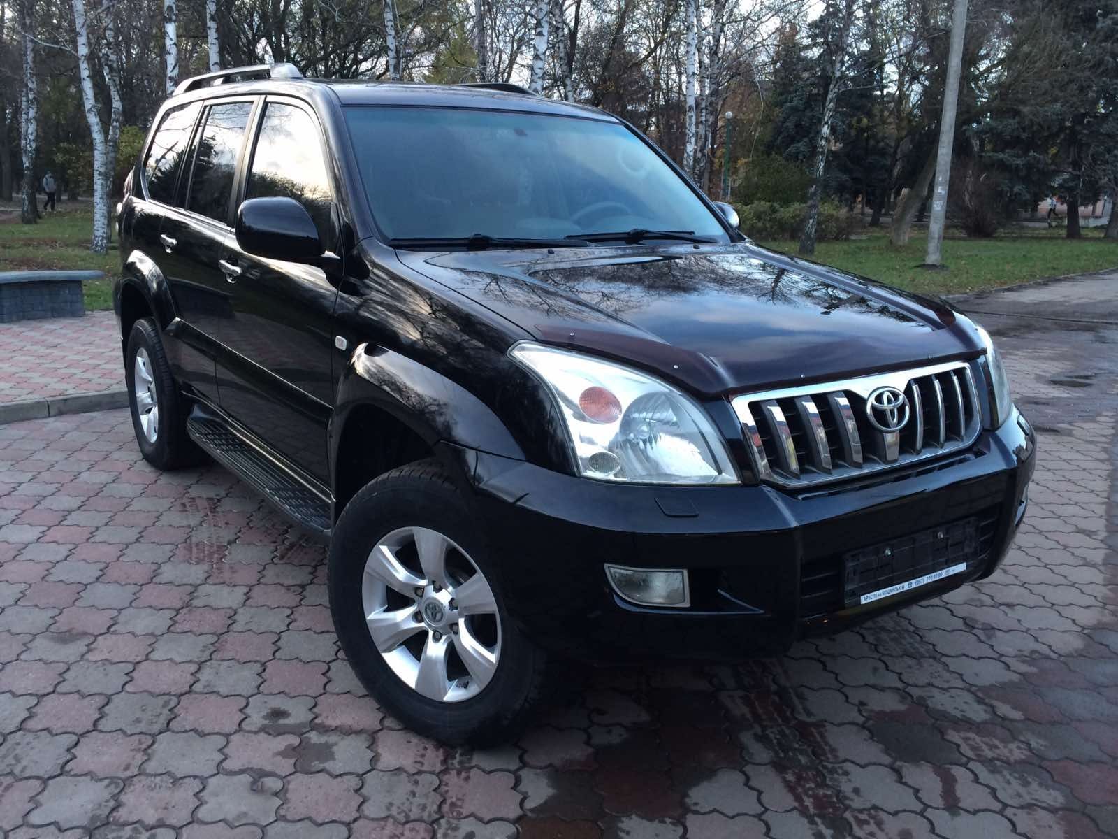 автомобиль Toyota Land Cruiser Prado