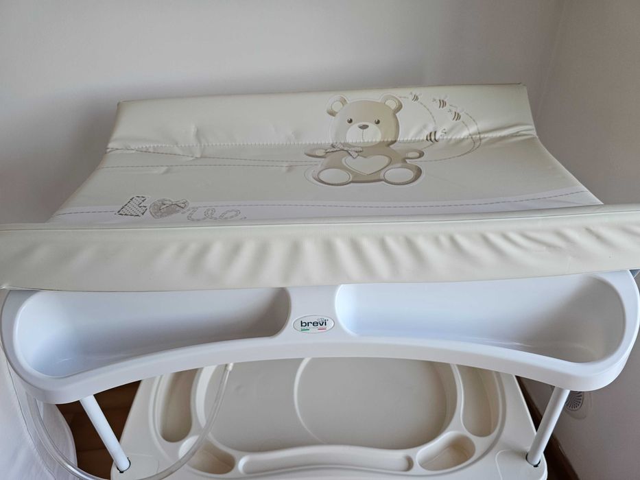 Banheira com Muda-Fralda Brevi