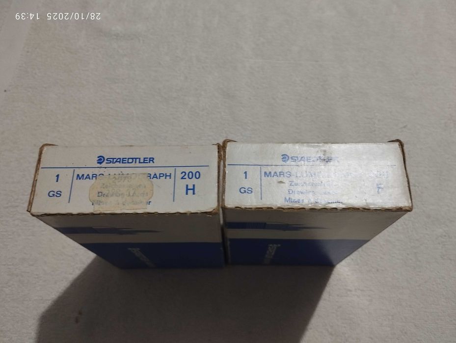 Caixas com minas de carvão