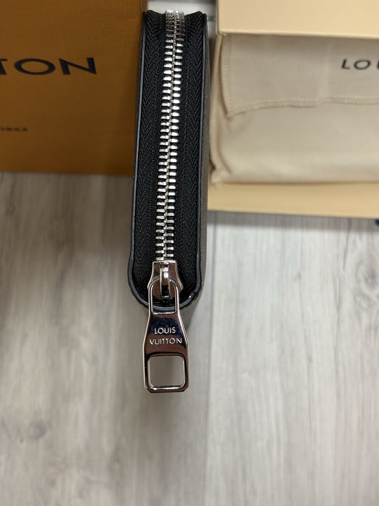 Портмоне, кошелек, гаманець Louis Vuitton