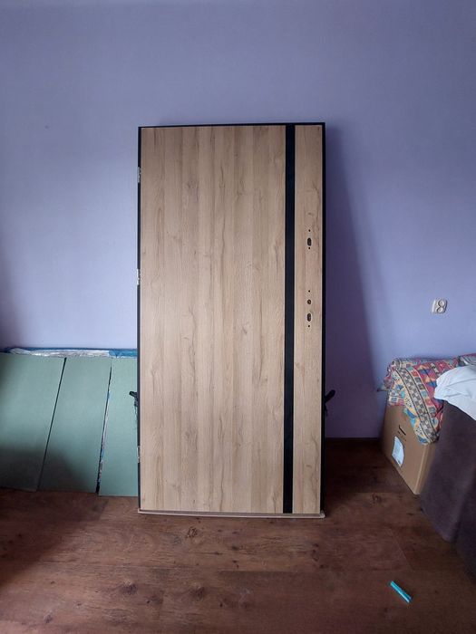 Drzwi DREWNIANE pełne nowe firmy ERKADO