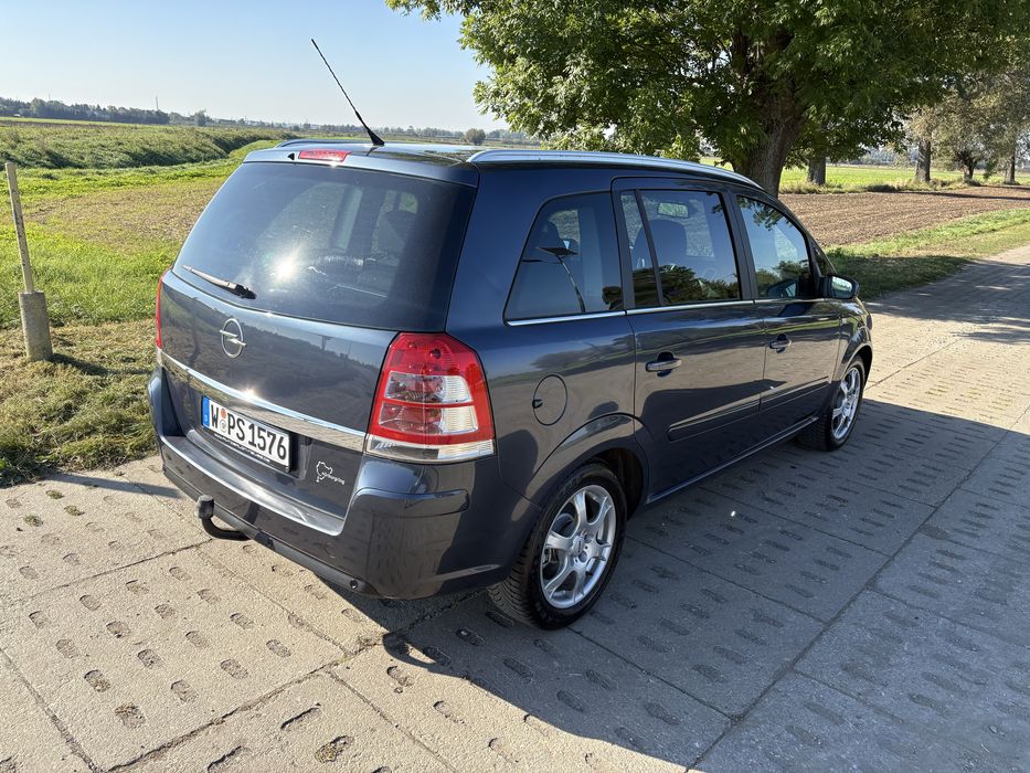Opel zafira 1.7 cdti 7 os hak bezwypadkowy