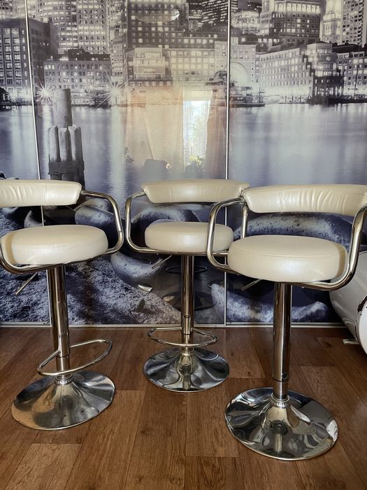 Стільці барні ,механизм як новий