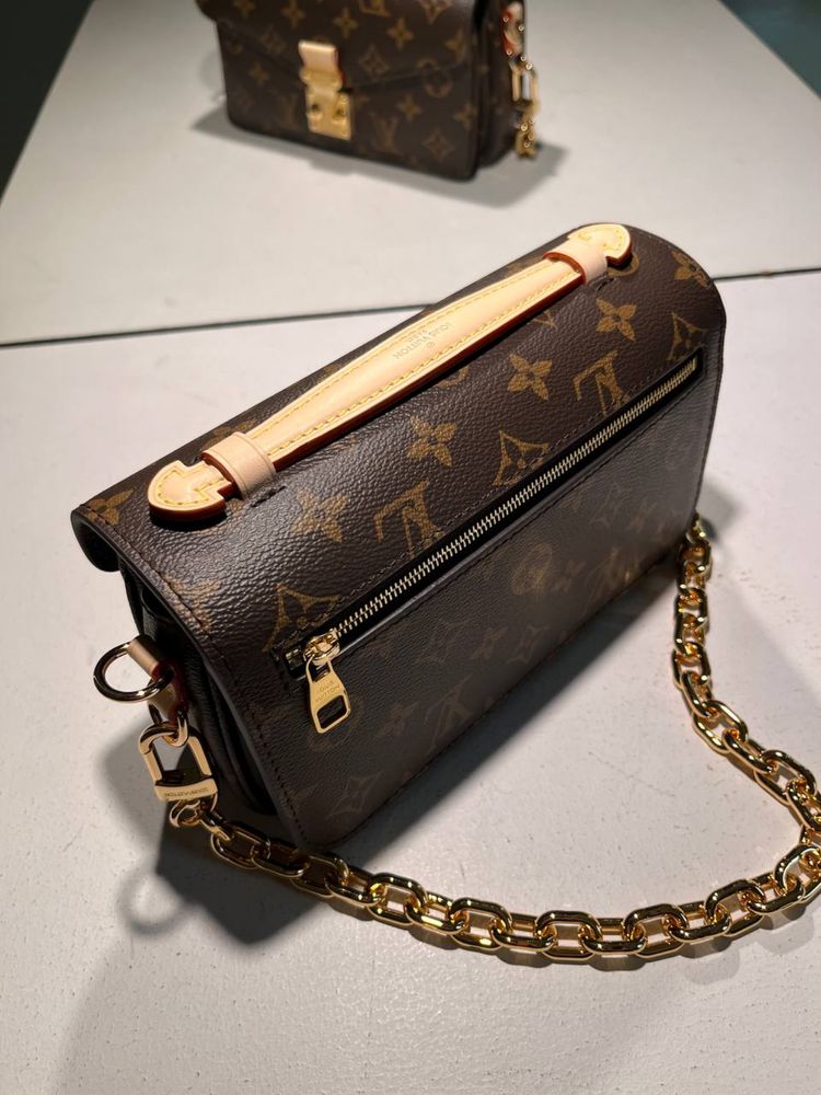 Жіноча сумка Louis Vuitton
