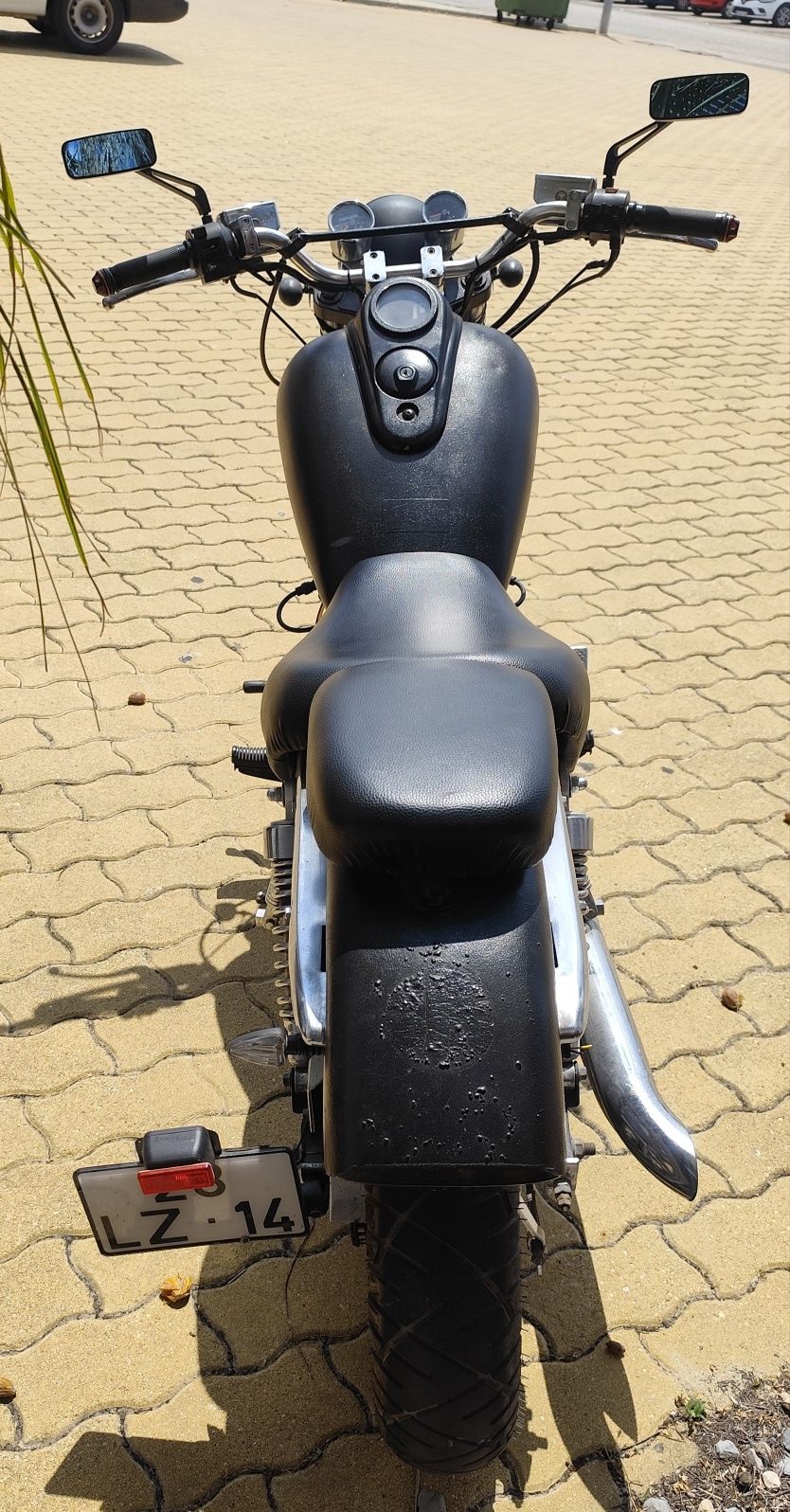 Moto Fosti 125 .