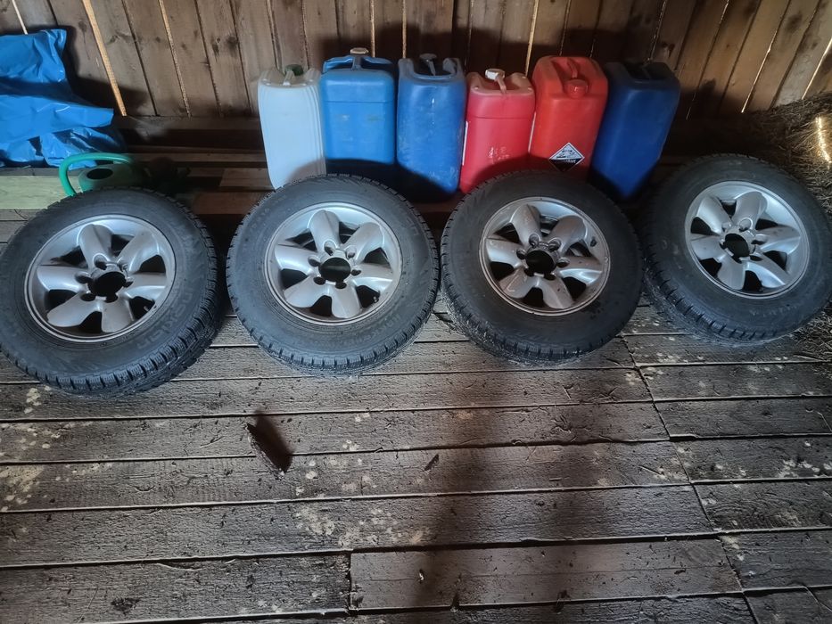 Koła Nissan Terrano R16 Nokian