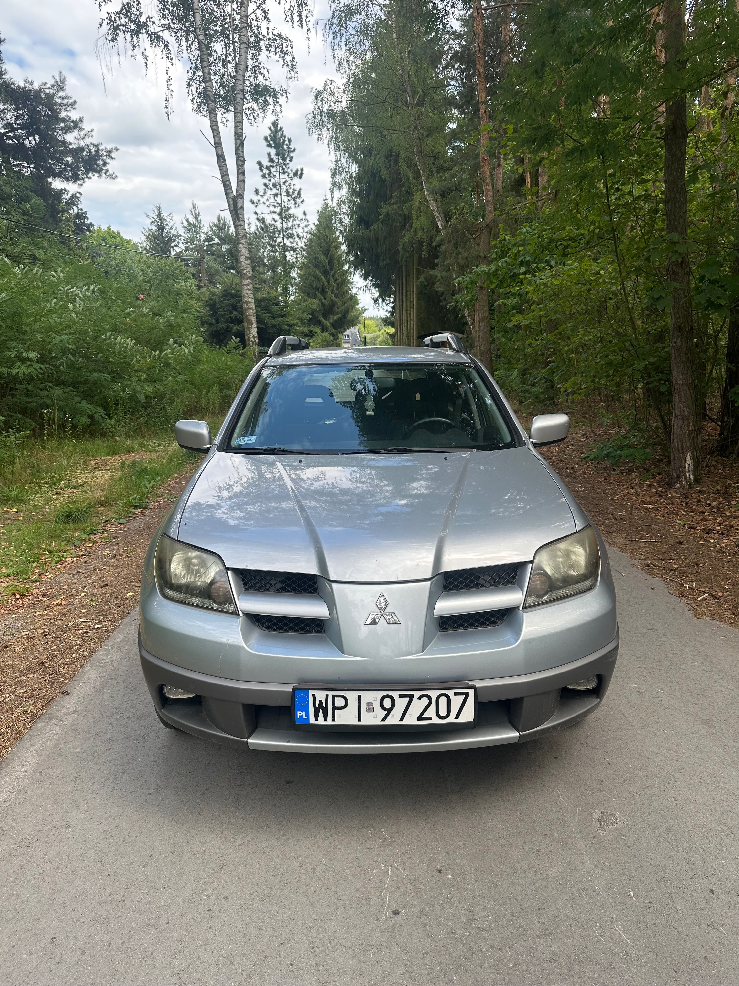 Mitsubishi Outlander 2004 2.0 Benzyna Stan Bardzo Dobry