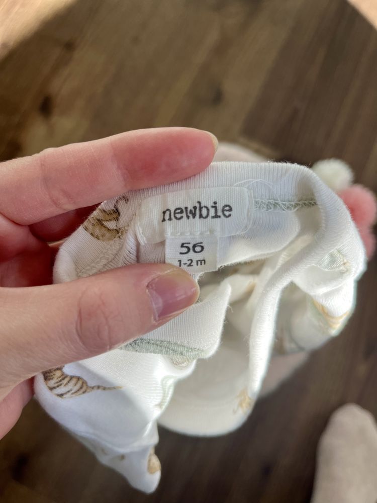 Przepiękne kopertowe body z długim rękawem marki Newbie w rozmiarze 56