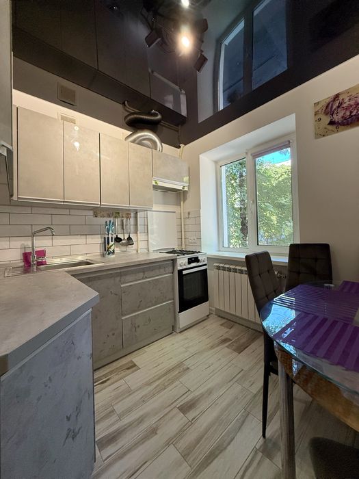 Реальна ! 2х кім квартира проспект Б.Хмельницького 30 / Поля / Центр