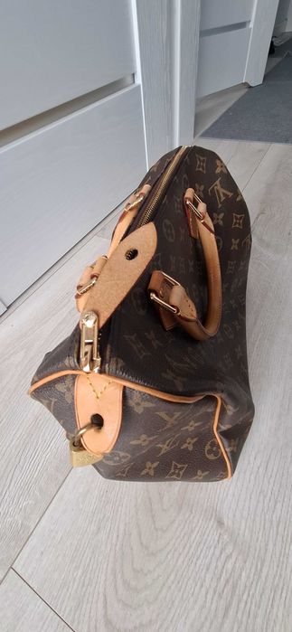 Torebka kuferek Vuitton