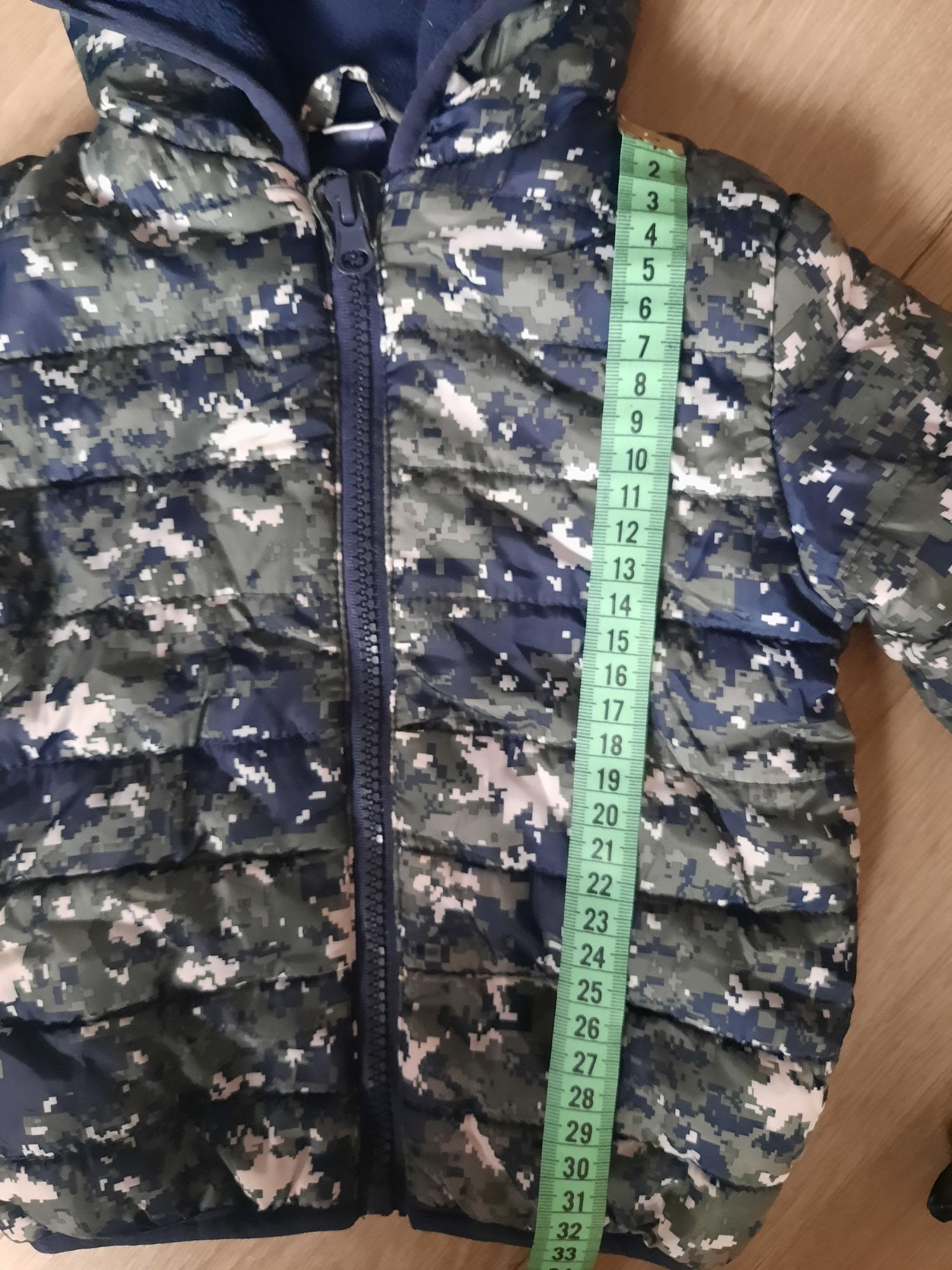 демисезонная куртка 9-12 месяцев
