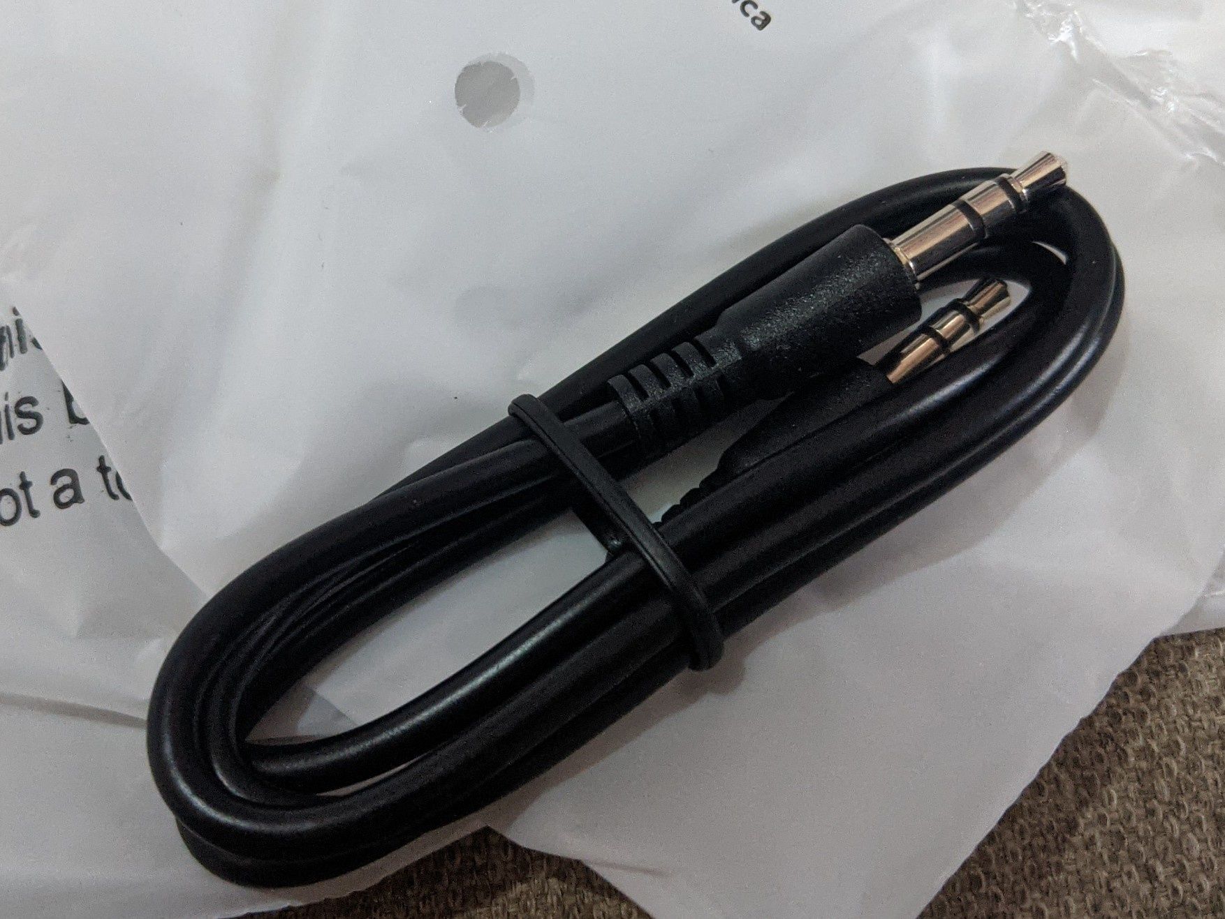 Новый комплект от портативной колонки Anker motion+